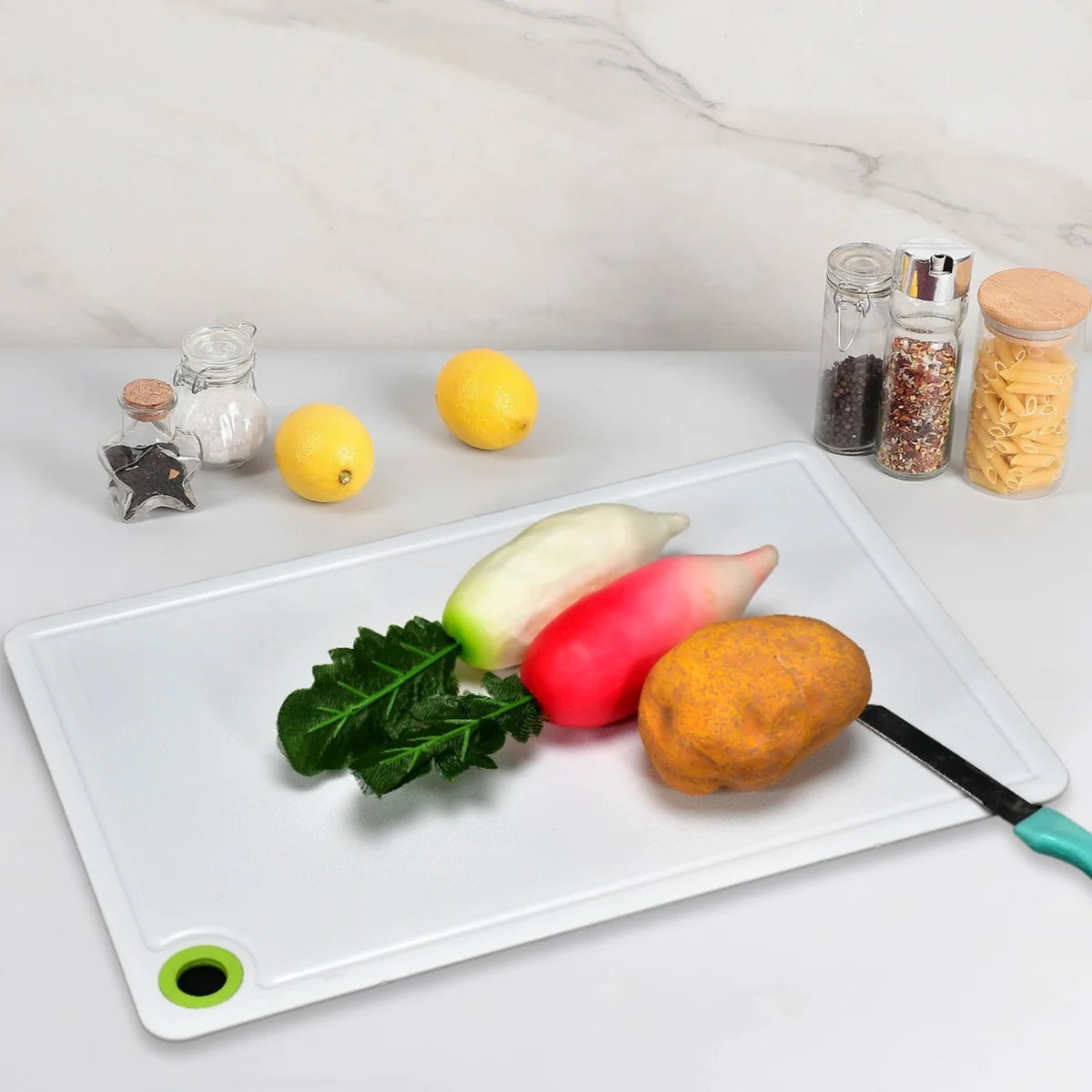 6-Piece Kitchen Knife Set with Vegetable Cutting Board – Multi-Size Knives, Scissors & Peeler